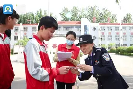 滕州公安：“集中办证月”来了！图片