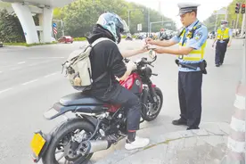 注意！南宁市布设700多处电子警察点，抓拍摩托车“闯限行”图片