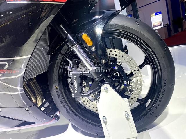 四缸神车450RR和硬核ADV 900X全来了 价格十分有诚意