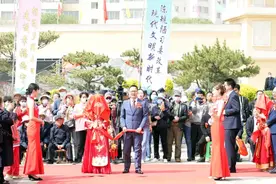 今天，西宁23对新人举行集体婚礼图片