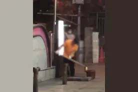 云投诉｜成都地铁站附近有人捞地沟油？街道办：相关部门已介入调查图片