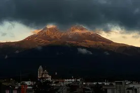 受火山活动影响，墨西哥两座机场暂时关闭图片