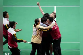 （体育）羽毛球——苏迪曼杯：中国队夺冠图片