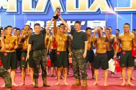 48名选手肌肉秀燃爆全场！武警深圳第一支队健美赛冠军是他图片