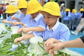 融入一点心意，成长便万般精彩！武汉一小学玩起了“豆豆乐”图片