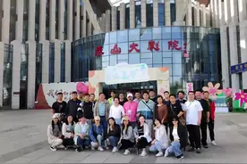 五音戏小剧场戏剧《长生》在泰安大剧院上演图片