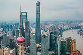 上海豪宅分化！陆家嘴顶豪卖出近40万/平方米单价，第二梯队豪宅却正在降价成交图片