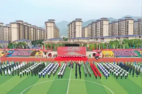 贵师大在中国大学生国旗护卫队展示赛中获佳绩图片