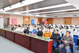 让中职校园澎湃起足球激情，上海举行校园足球（中职组）联动教研活动图片