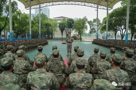 关注｜新兵手榴弹实投，开始！图片