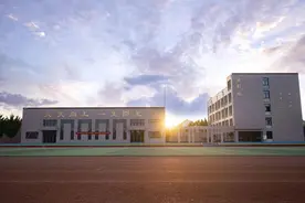 探校|济南市历城区东城实验小学：阳光教育让每个生命充满色彩图片