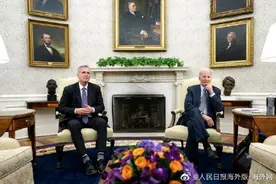 美国信用评级遭下调，两党还在玩“懦夫博弈”图片