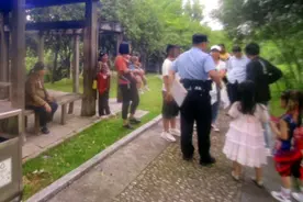 男孩被指认偷手机，剧情反转再反转！图片