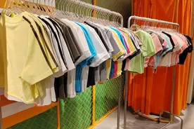 女装尺码越来越小？记者现场体验：均码衣服和童装一样大图片