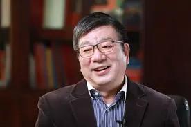 上海科技奖｜“造孔之人”赵东元被评为科技功臣：做实验需“异想天开”图片