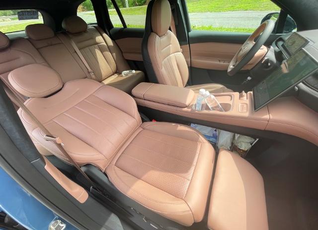 试驾｜蔚来全新ES6：开得越久，惊喜越多