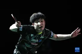 世乒赛：日本选手张本智和晋级八强图片