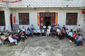 学在乡村屋场 研在田间地头 ——湖南财政经济学院校党委理论学习中心组“以学增智”专题学习调研纪实图片