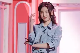 “青蛙变王子”周深杨超越双向奔赴，共同寻找青蛙卧底！图片