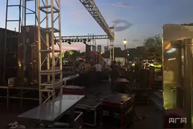 南昌一地舞台背景屏倒塌，9名幼儿被砸伤！伤情公布→图片