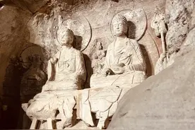 百家融媒重庆行丨夜游大足石刻北山景区 体验跨越千年的时空穿梭图片