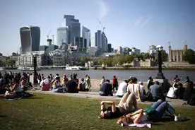 （外代一线）英国伦敦：享受阳光图片