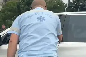 司机怕违章拒为救护车让路？交警：正调查，礼让救护车不会被罚图片