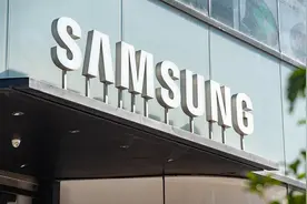 新折叠屏手机使用不到一年两次出现故障，三星：不满足换机条件图片