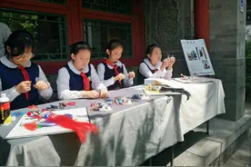沿着总书记足迹访民生丨德育为本，让孩子快乐成长图片