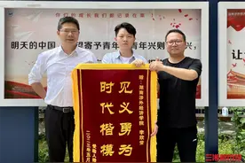 善行义举暖人心，湖南大学生危急时刻救起落水阿姨图片