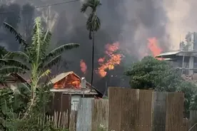 早安·世界｜印度东北部冲突持续，枪击纵火案不断图片