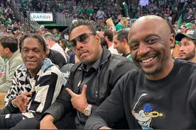 皮尔斯、隆多、小托马斯等人现场观战绿军热火抢七图片