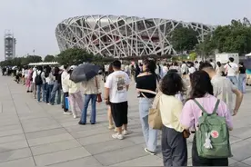 官方平台“一票难求”，加价倒票“大行其道”——演出市场倒票“黄牛”为何屡禁不绝？图片