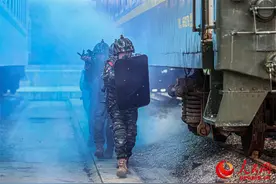 “黔”夏淬火！武警贵州总队开展实战化反恐演练图片