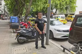 外卖小哥的电瓶车“奇遇记”图片