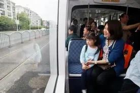 儿童乘坐各类交通工具，符合这些条件即可免费图片