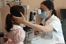 近视低龄化明显，0至6岁应完成儿童13次眼部检查图片