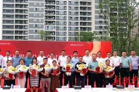 益阳市自然资源和规划局：送证上门，服务棚户区改造项目图片