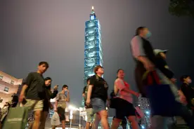 台高中生休退学率“连年上升”图片