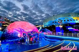 一秒置身海洋秘境 青岛首个360°球幕影院对外开放图片