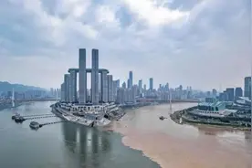 朝天门两江交汇再现“鸳鸯锅”，这样的“汤底”爱了！图片