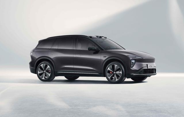 EQE纯电SUV自降身价 奔驰EQ硬起来了？