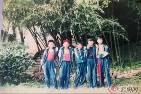 航天员桂海潮“成长记”：童年常与外公外婆为伴 爱看《新闻联播》图片