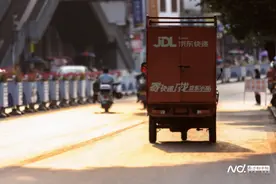 618快递更快：京东菜鸟“卷”夜派，顺丰超9成“半日达”图片