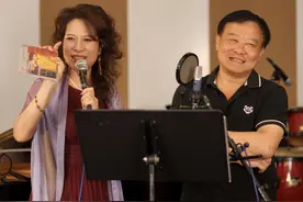 歌手林端首尝线上音乐沙龙直播，新歌《秋叶》寄托对父亲林兆明的思念图片