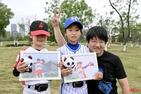 寻找大运官方宣传片里的市民⑤丨棒球姐妹长大了，她们想要近距离看看大运会图片