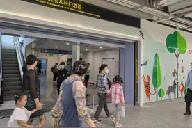 今天开通！地铁直通医院儿科门诊大厅！还有充满童趣的画廊！图片