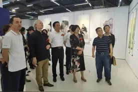 第三届长三角女子书画优秀作品巡展来到浦东图片