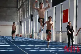 我要“飞”得更高图片