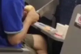 老人高铁上用菜刀削苹果？铁路客服：刀刃超过60mm禁携带视频封面